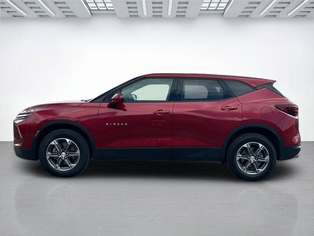 Used 2025 Chevrolet Blazer LT AWD/4WD image 7