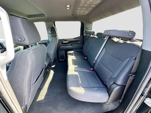 Used 2025 Chevrolet Silverado 1500 LT image 24