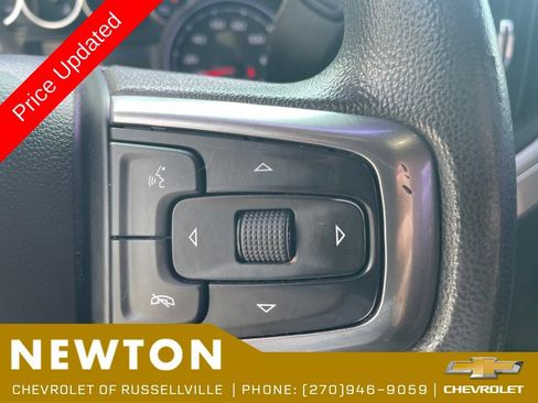 Used 2022 Chevrolet Silverado 2500 Custom w/ Custom Value Package AWD/4WD image 15