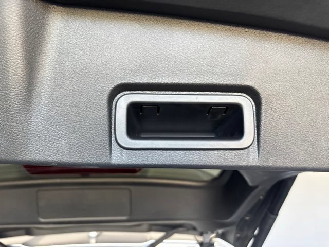 Used 2025 Nissan Rogue SV FWD image 27
