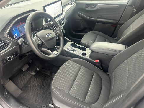 Used 2023 Ford Escape Active w/ Tech Pack #1 AWD/4WD image 11