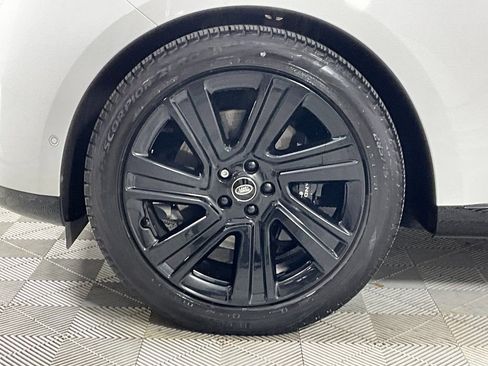Certified 2023 Land Rover Range Rover SE image 10