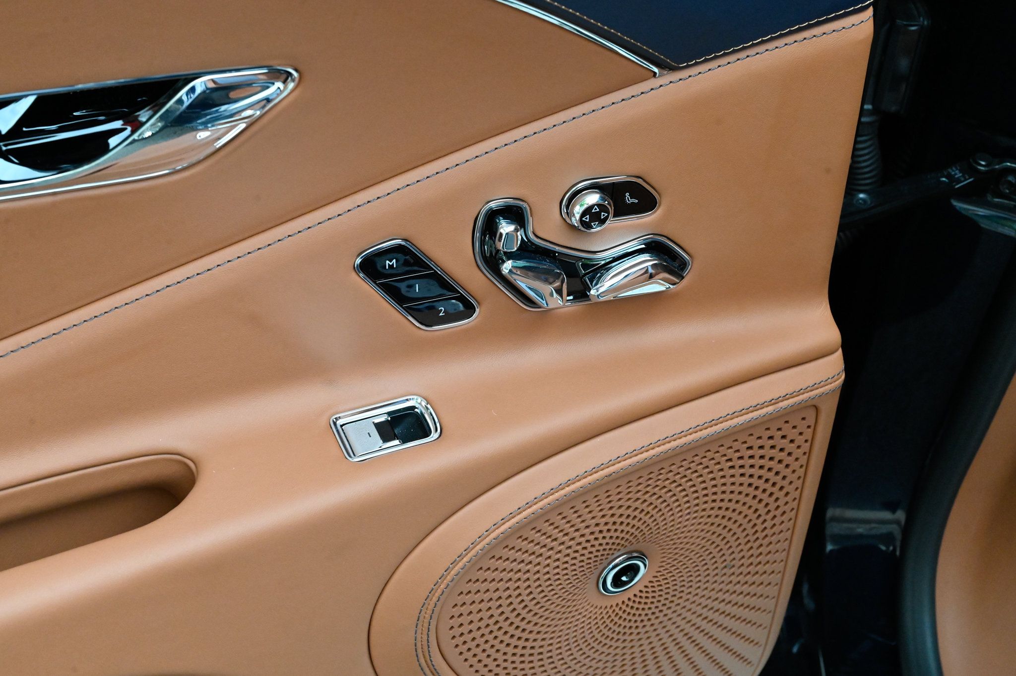 Used 2022 Bentley Flying Spur V8 AWD/4WD image 47