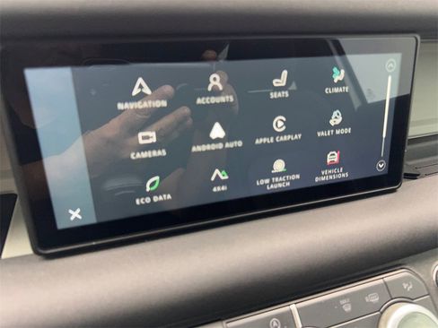 Used 2021 Land Rover Defender 90 X-Dynamic S image 60