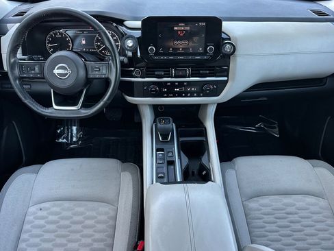 Used 2022 Nissan Pathfinder SV w/ SV Black Package FWD image 16