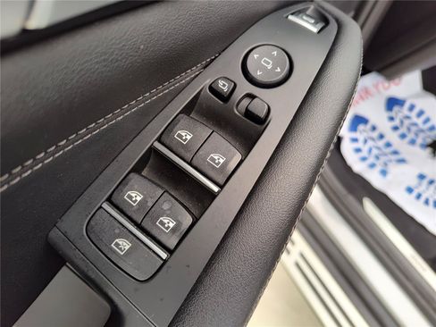 Used 2024 BMW X5 sDrive40i w/ Premium Package RWD image 18