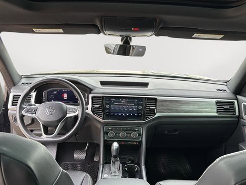 Used 2022 Volkswagen Atlas Cross Sport SE image 25