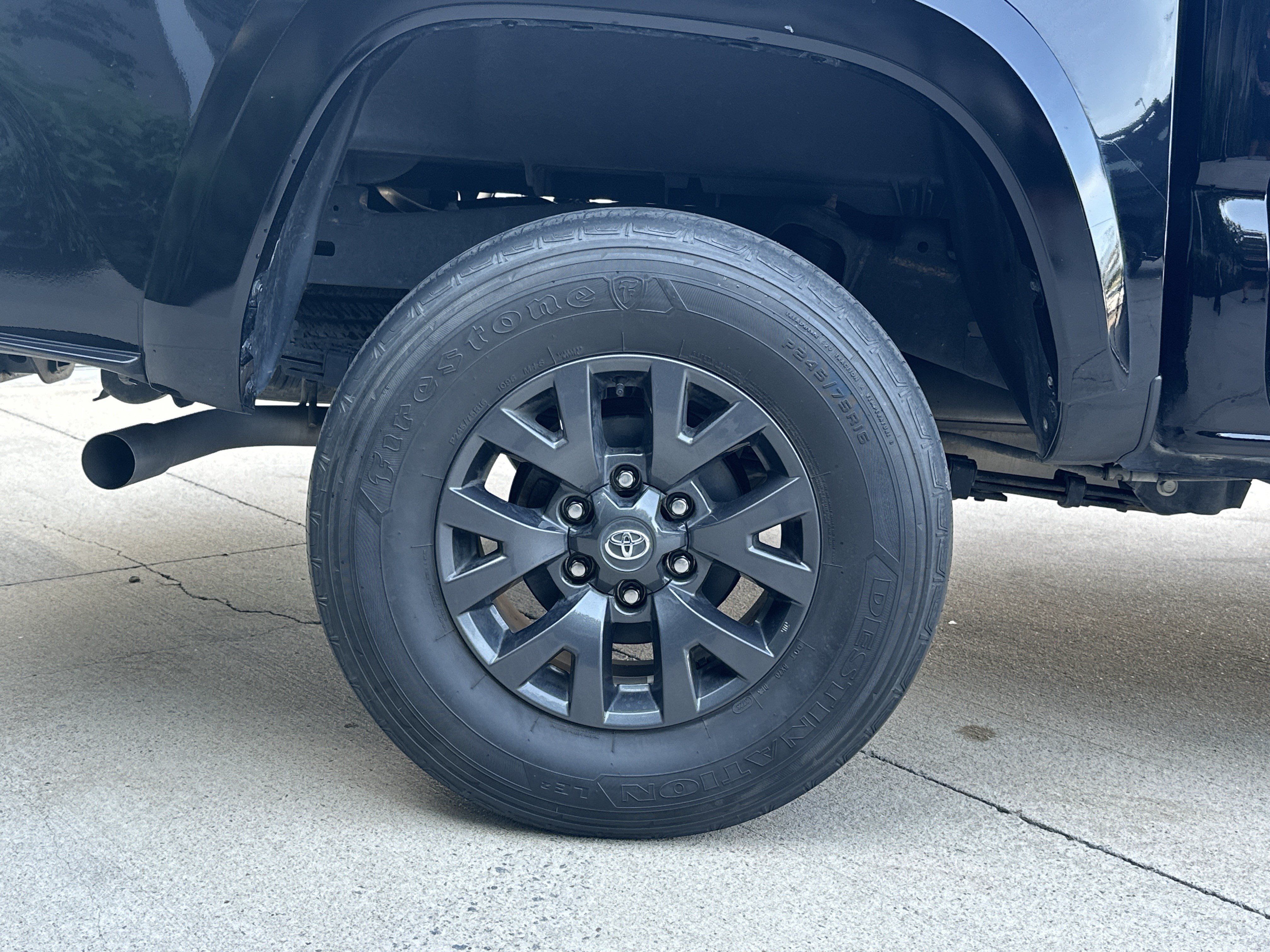Used 2023 Toyota Tacoma SR5 w/ Technology Package AWD/4WD image 35