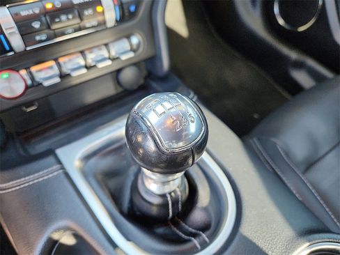 Used 2021 Ford Mustang GT Premium w/ Equipment Group 401A image 21