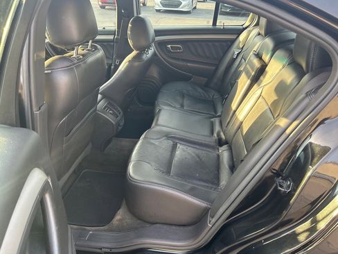 Used 2014 Ford Taurus SEL w/ Equipment Group 201A image 10