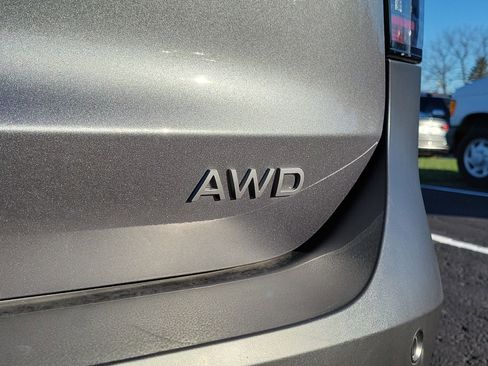 Certified 2025 Nissan Kicks SV w/ Illumination Package image 7