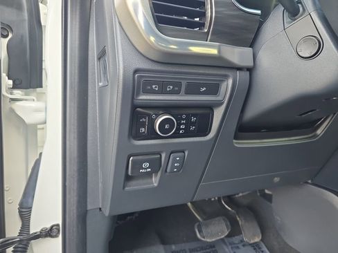 Used 2024 Ford F150 Lariat w/ FX4 Off-Road Package image 21