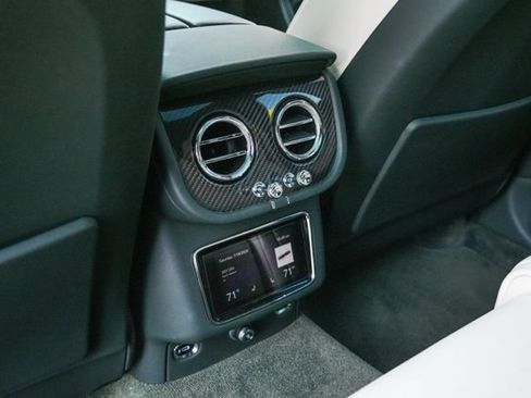 Used 2022 Bentley Bentayga AWD/4WD image 62