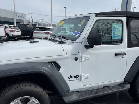 Used 2023 Jeep Wrangler Sport S image 2