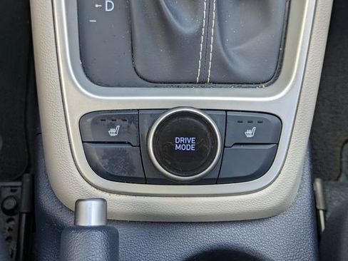 Certified 2023 Hyundai Venue Limited w/ Cargo Package FWD image 29