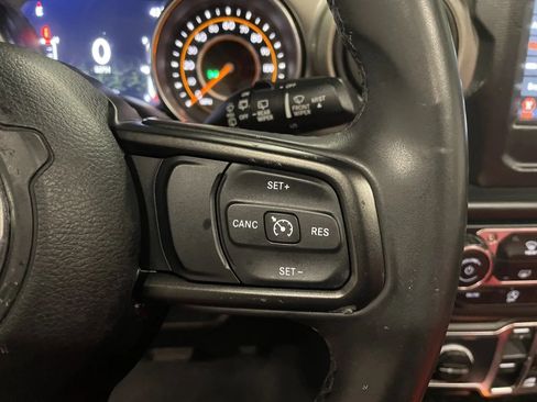 Used 2019 Jeep Wrangler Unlimited Sport S image 28