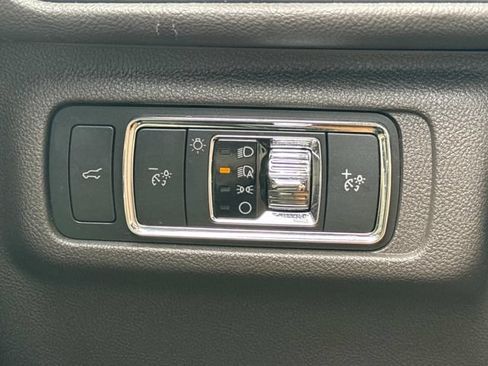 Used 2022 Lincoln Corsair FWD w/ Equipment Group 101A image 21