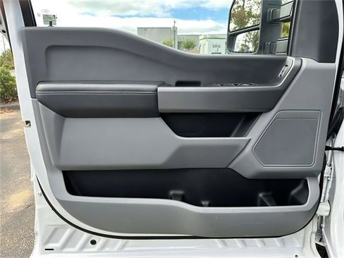 Used 2024 Ford F250 XLT w/ Snow Plow Prep Package image 18