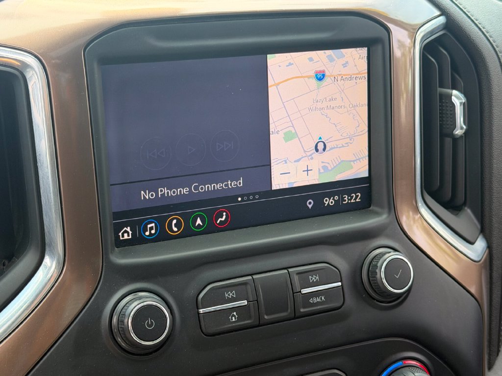 Used 2019 Chevrolet Silverado 1500 High Country w/ Technology Package AWD/4WD image 24