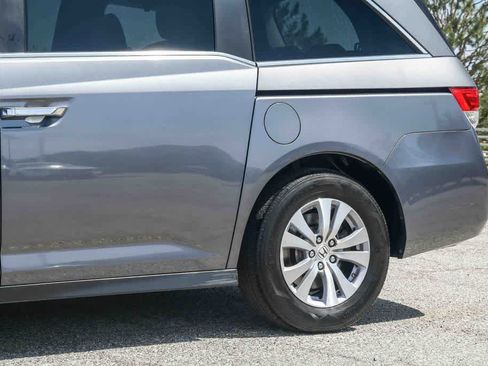 Used 2017 Honda Odyssey SE image 11
