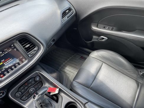 Used 2018 Dodge Challenger GT image 22