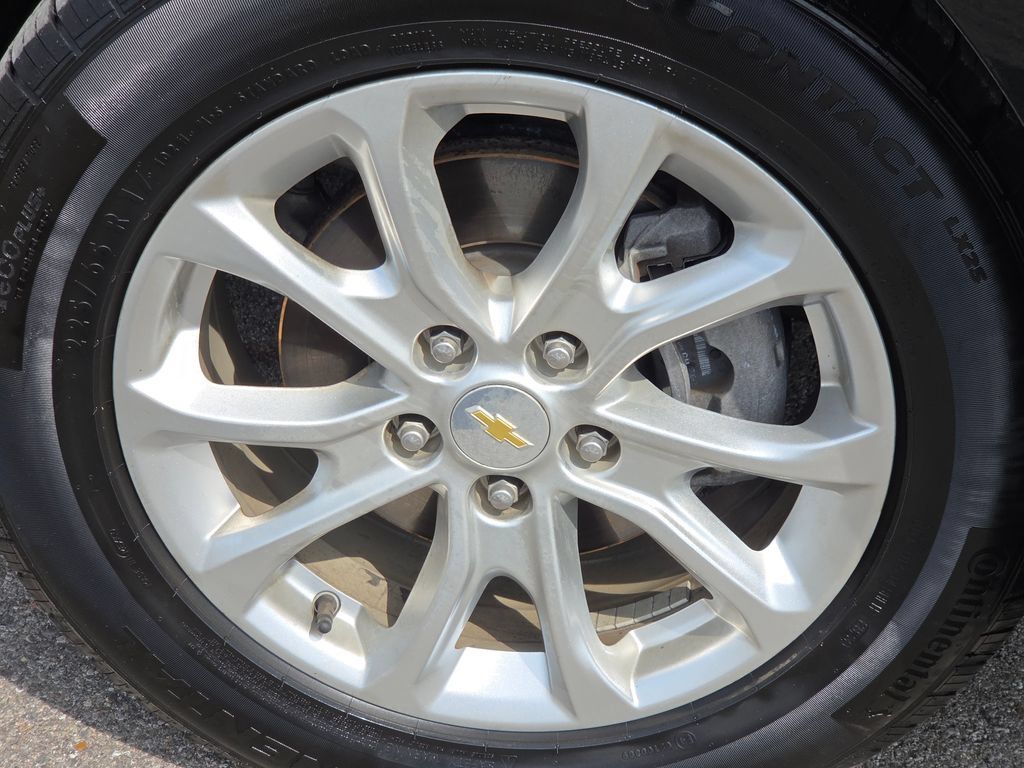Used 2020 Chevrolet Equinox LT FWD image 15
