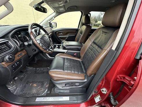 Used 2019 Nissan Titan Platinum Reserve w/ Platinum Utility Package image 9