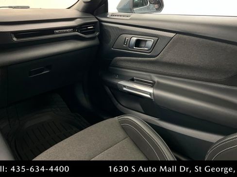 Used 2024 Ford Mustang Coupe RWD image 10
