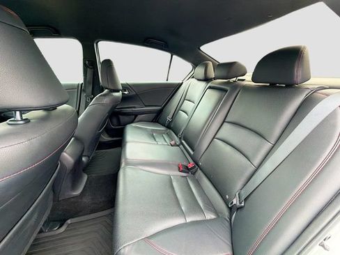 Used 2017 Honda Accord Sport Special Edition image 20