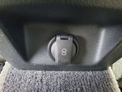 Used 2022 Genesis G70 3.3T w/ Sport Advanced Package image 32