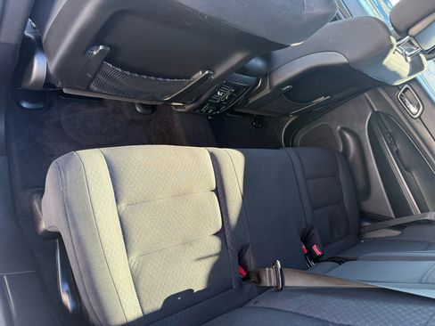 Used 2018 Jeep Grand Cherokee Laredo image 40