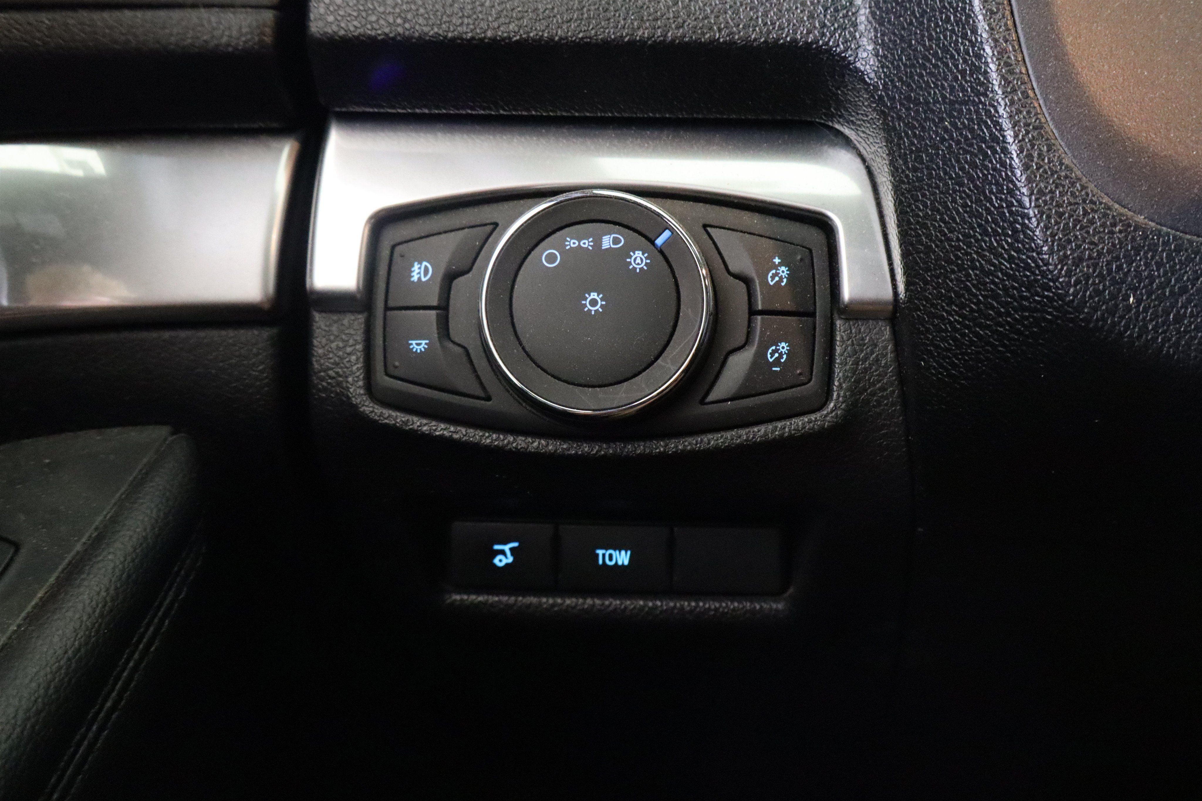 Used 2019 Ford Explorer Limited w/ Class III Trailer Tow Package AWD/4WD image 33