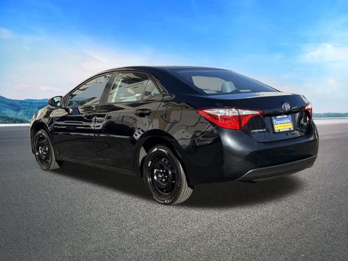 Used 2016 Toyota Corolla image 7