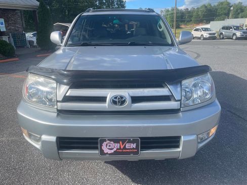 Used 2005 Toyota 4Runner Limited AWD/4WD image 6