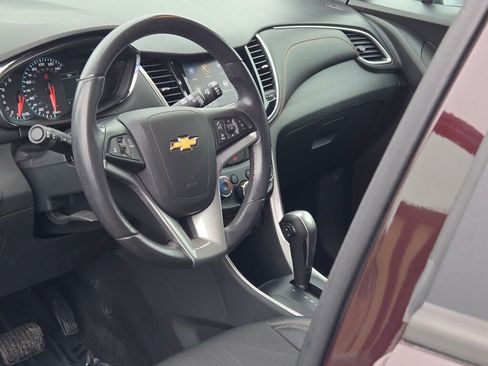 Used 2021 Chevrolet Trax LT w/ Driver Confidence Package image 22