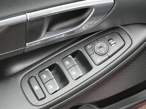 Used 2023 Hyundai Sonata Limited image 19