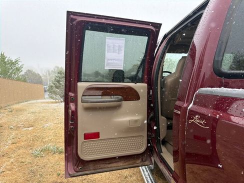 Used 2004 Ford F250 Lariat AWD/4WD image 19