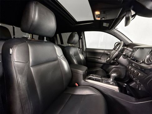 Certified 2021 Toyota Tacoma Limited w/ Nightshade Package image 40