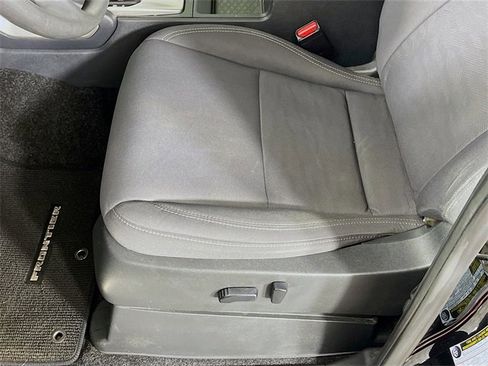 Used 2022 Nissan Frontier SV image 19