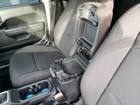 Used 2023 Jeep Wrangler Unlimited Sport image 28