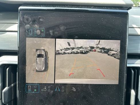 Used 2025 GMC Acadia Elevation w/ Elevation Premium Package FWD image 16