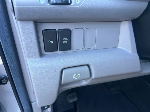 Used 2011 Honda Pilot Touring image 12