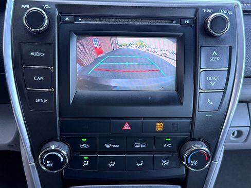 Used 2016 Toyota Camry LE FWD image 26