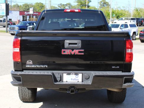 Used 2017 GMC Sierra 1500 SLE w/ SLE Value Package image 4