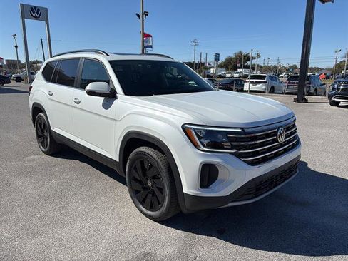 New 2026 Volkswagen Atlas SE FWD image 8