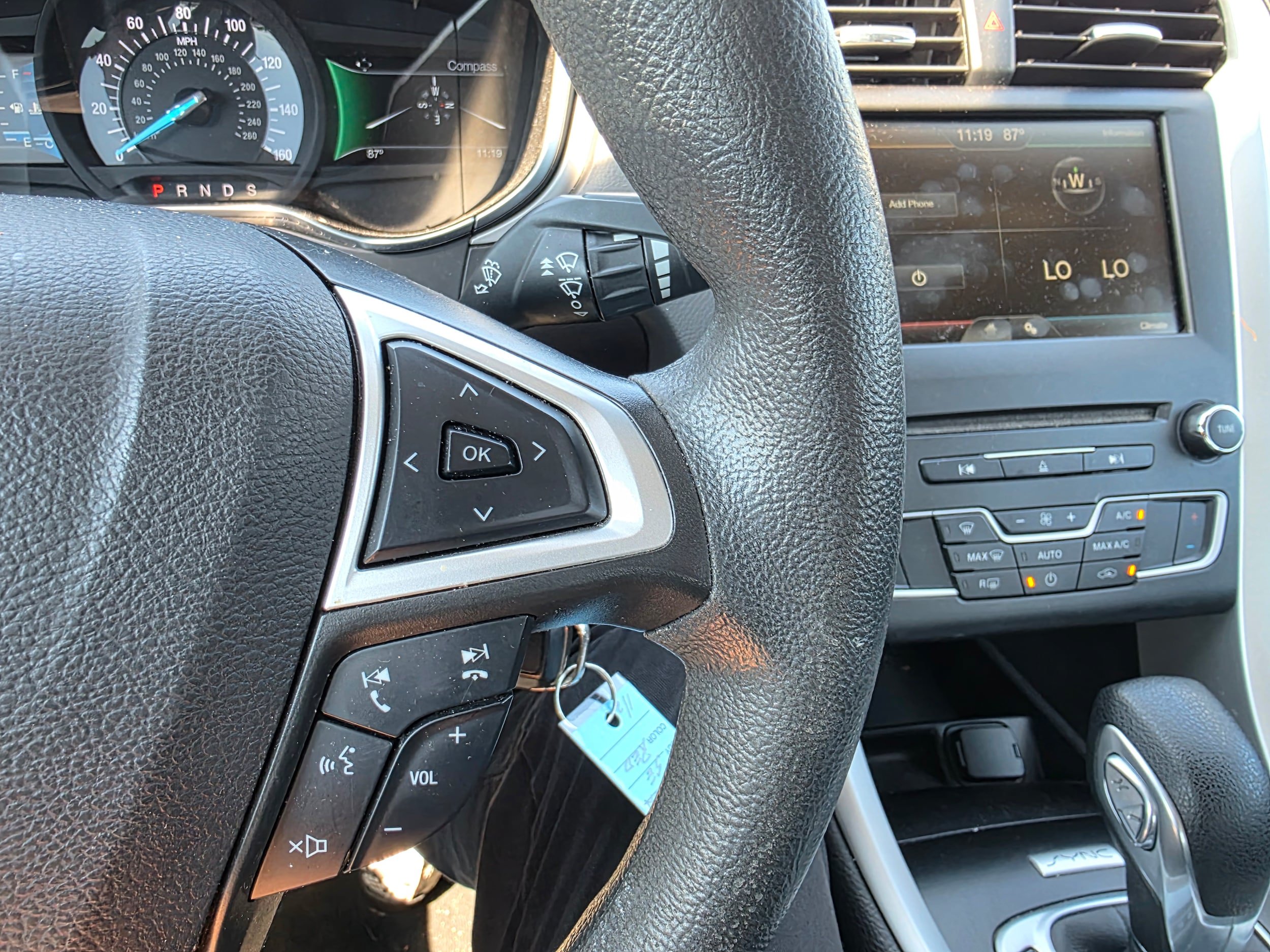 Used 2016 Ford Fusion SE FWD image 16