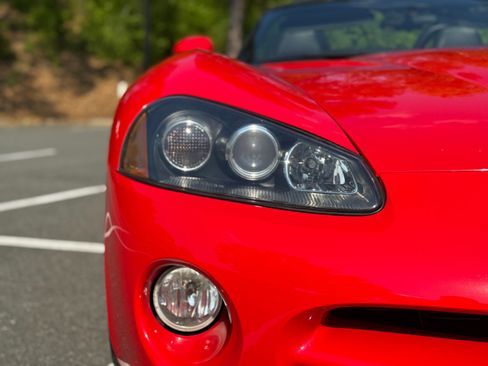 Used 2003 Dodge Viper SRT-10 RWD image 18
