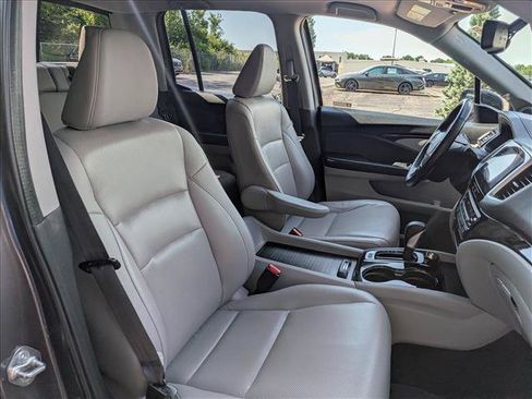 Used 2019 Honda Ridgeline RTL-E image 13