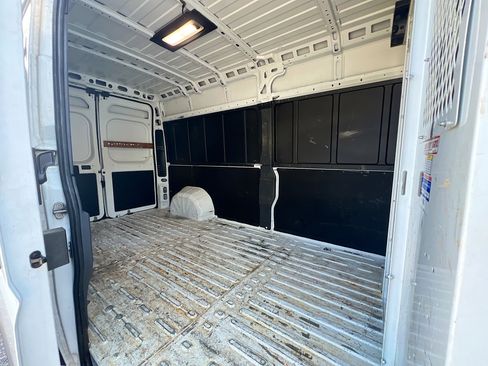 Used 2024 RAM ProMaster 2500 w/ Convenience Group image 31
