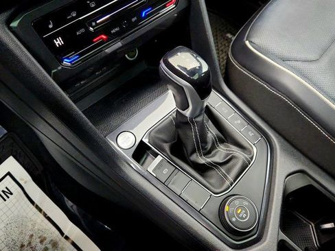 Used 2022 Volkswagen Tiguan SEL R-Line image 16